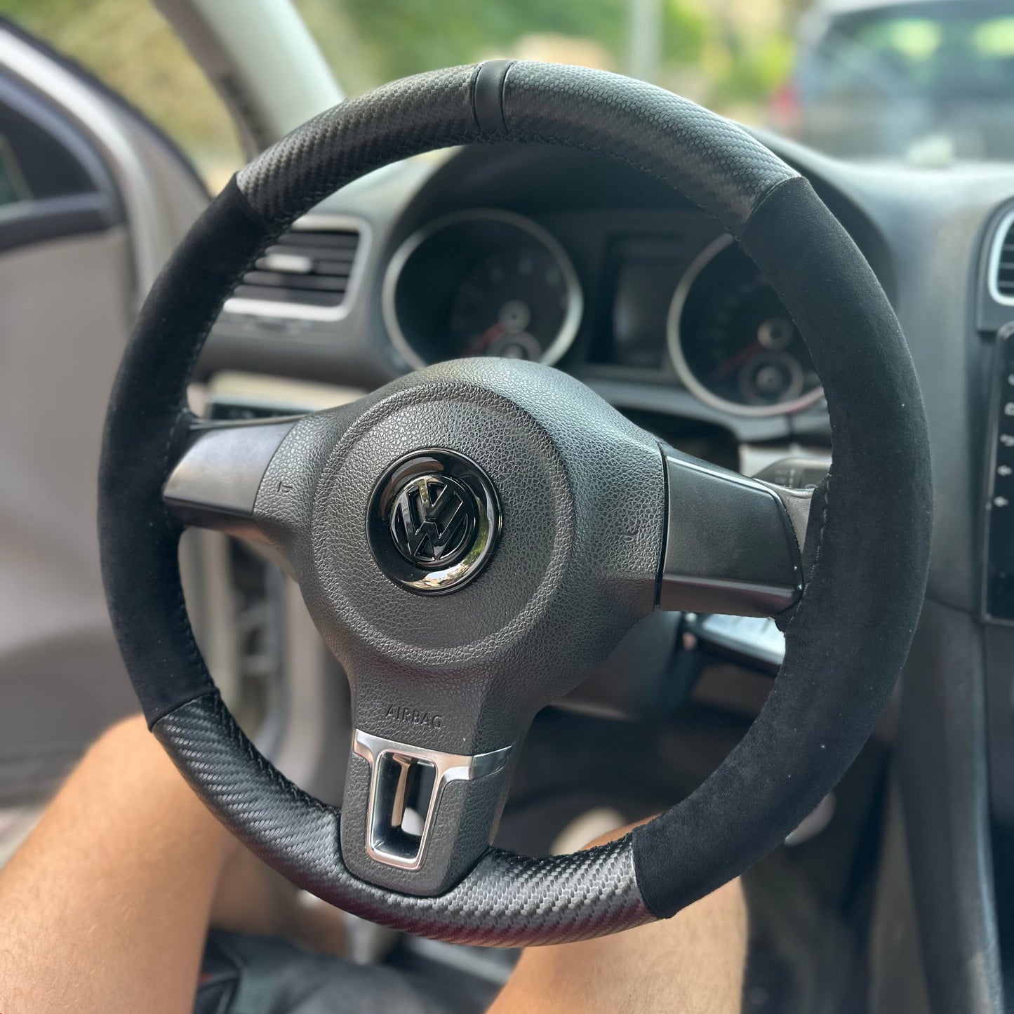 Carbon Alcantara