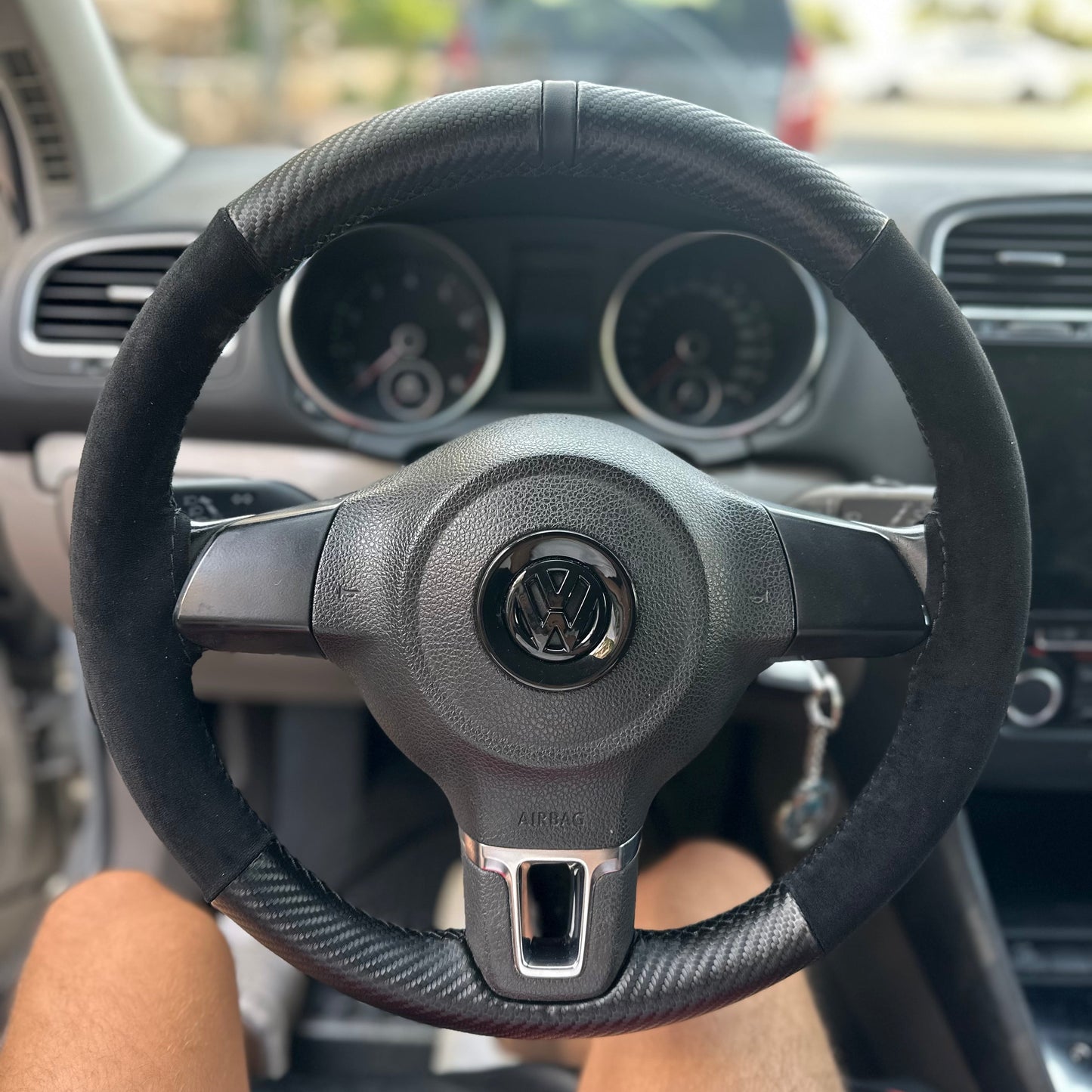 Carbon Alcantara
