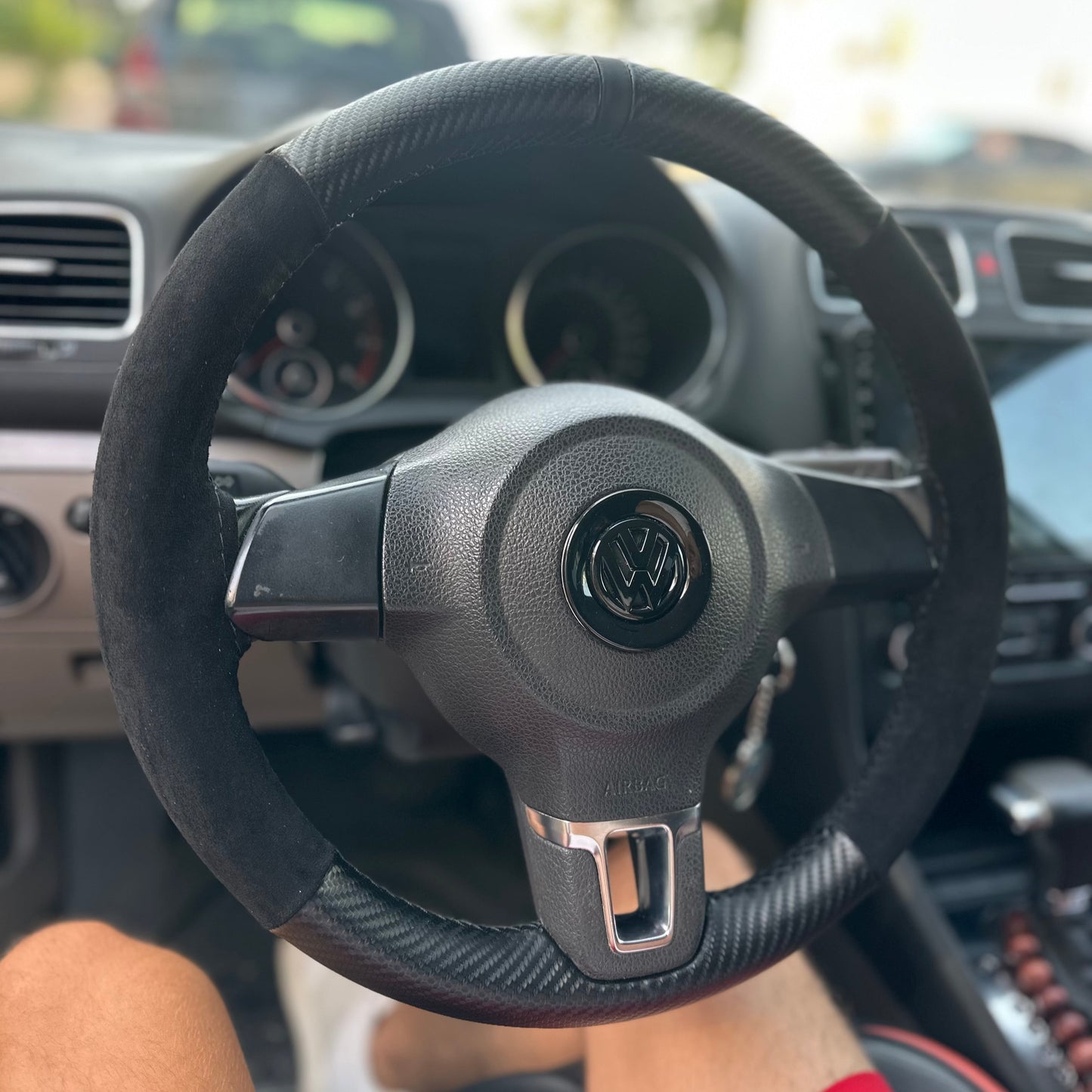 Carbon Alcantara