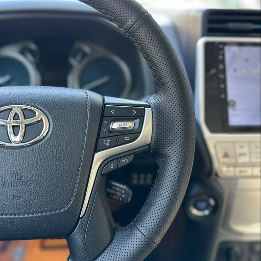 ימין ושמאל עור נאפה מחורר/חלק